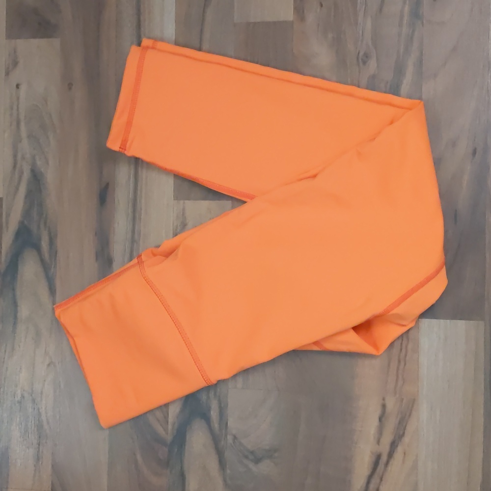 NWOT DYI leggings